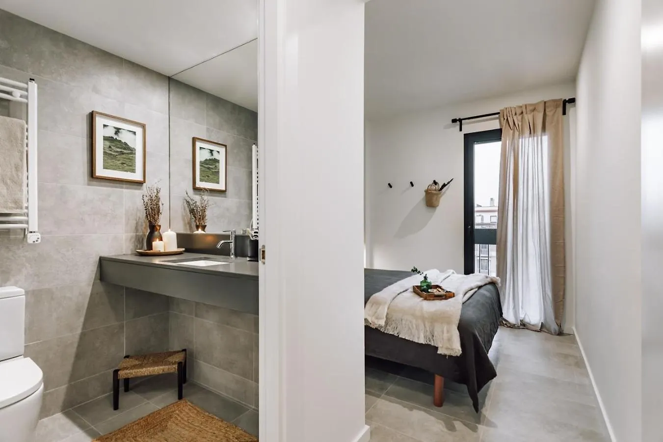 Apartment Mont - 2 Bedrooms And Office In Eixample Esquerra Barcelona